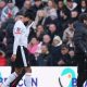 Cedera Achilles, Joe Gomez Pulang Lebih Awal dari Tur Asia. (Foto : (REUTERS/David Klein)
