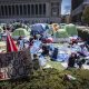 Demonstrasi pro-Palestina di Universitas Columbia, New York, AS, Senin (22/4/2024). (Foto: AP/Stefan Jeremiah)