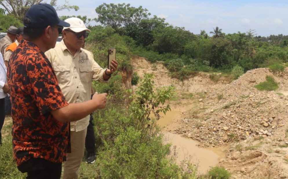 Panitia Khusus (Pansus) Pertambangan DPRD Provinsi Gorontalo saat turun ke lapangan untuk melakukan pengawasan, Sabtu (30/8/2025). (Foto : Humas DPRD)
