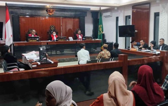 Suasana sidang pemeriksaan saksi korban kasus penganiayaan dengan terdakwa Kepala Desa Buhu, Kecamatan Talaga Jaya, Kabupaten Gorontalo, Mohamad Daud Adam. (Foto : Kontras.id)