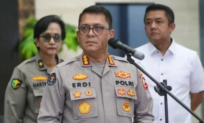 Kabag Penum Divisi Humas Polri Kombes Erdi Adrimulan Chaniago di Bareskrim Polri, Jakarta, Rabu (20/8/2025). (Foto : Suara/Alfian Winanto]