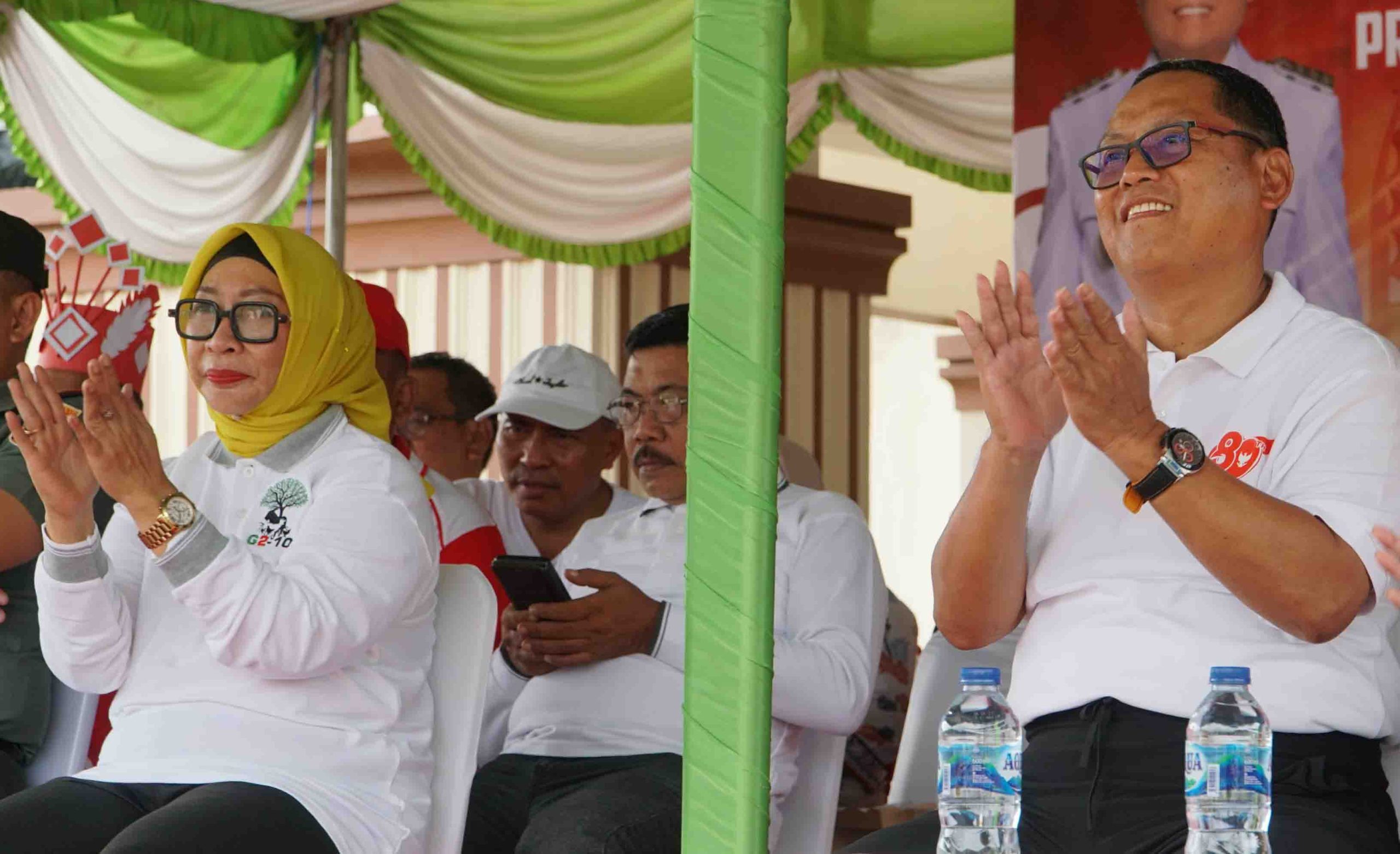 Bupati Gorontalo Utara, Thariq Modanggu bersama Wakil Bupati Nurjanah Yusuf  dalam kegiatan pencanangan kegiatan  HUT  RI pada Selasa (5/8/2025). (Foto : Dok Humas)