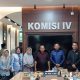 Suasana foto bersama saat Komisi IV DPRD Provinsi Gorontalo menerima kunjungan akademisi Fakultas Sastra dan Budaya (FSB) Universitas Negeri Gorontalo (UNG) pada Senin (11/8/2025). (Foto : Dok. Ist.)