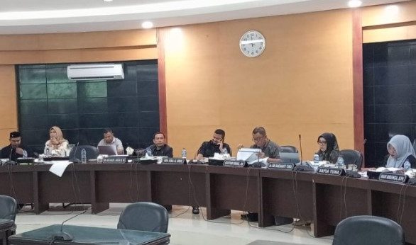 Suasana Rapat kerja Komisi IV DPRD Provinsi Gorontalo bersama Biro Pemerintahan dan Kesejahteraan Rakyat (Kesra), Minggu (3/8/2025).(Foto : Dok. Ist)