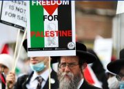 Yahudi Ortodoks anti-Zionis memprotes rencana aneksasi Israel.(Foto : Dok. Anadolu)