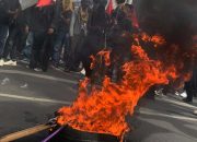Demo di Gorontalo, Aksi Memanas usai Massa Bakar Ban di Perlimaan Kota