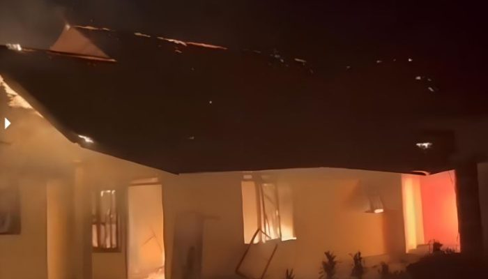 Kebakaran Hanguskan Rumah Lansia 65 Tahun di Isimu, Tersisa Pakaian di Badan