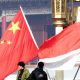 Bendera Indonesia dan China di depan Gerbang Tiananmen, saat Presiden Indonesia mengunjungi Beijing, China 25 Juli 2022. (Foto : AFP via Getty Images/GOH CHAI HIN)