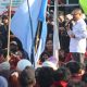Ketua DPRD Provinsi Gorontalo, Thomas Mopili hadir langsung dalam aksi demonstrasi di Bundaran Saronde, Senin (1/9/2025). (Foto : Dok. HUMAS DPRD)