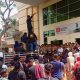 Ratusan warga dari Gerakan Rakyat Boalemo Bangkit Melawan (Gerak-BOM) saat menggelar aksi unjuk rasa di depan Kantor Gubernur Gorontalo pada Rabu (8/10/2025). /Penagar.id 