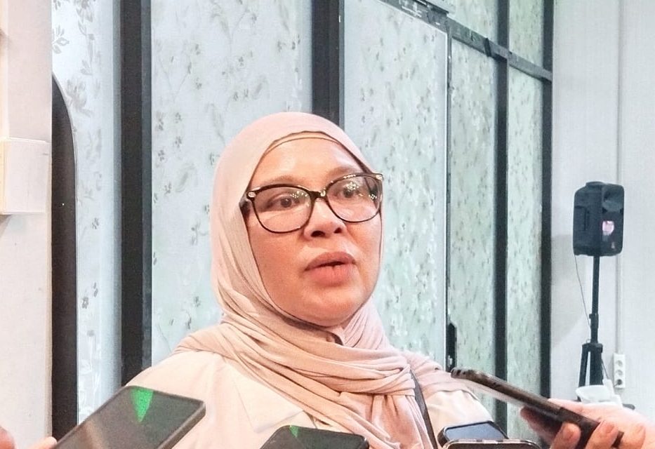 Anggota DPRD Provinsi Gorontalo, Kristina M. Udoki saat diwawancarai awak media.(Foto : Penagar.id)