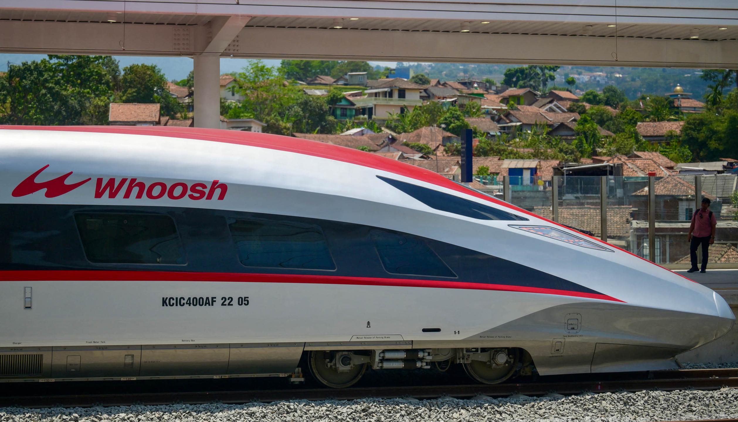 Kereta Cepat Whoosh.(Foto : BAY ISMOYO/AFP)