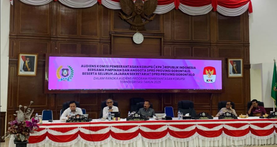 Suasana audiensi DPRD Provinsi Gorontalo bersama KPK RI di Ruang Sidang DPRD Provinsi Gorontalo, Senin (10/11/25). (Foto : Penagar.id/Abdulharis Kune)