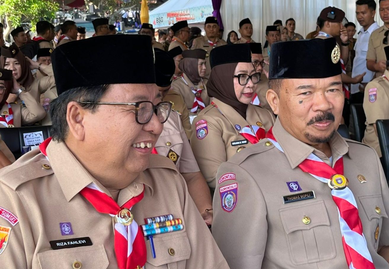 Ketua DPRD Provinsi Gorontalo, Idrus M.T. Mopili saat menghadiri pembukaan Peran Saka yang digelar di Bumi Perkemahan Bongohulawa, Kecamatan Limboto, Kabupaten Gorontalo, Senin (3/11/2025). (Foto : Dok. HUMAS DPRD)