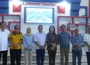 Suasana foto bersama saat Ketua dan anggota Komisi I DPRD Provinsi Gorontalo melakukan kunjungan kerja ke Desa Lamahu, Kecamatan Bilato, Kabupaten Gorontalo, Rabu (26/11/2025). (Foto : Dok. HUMAS DPRD)