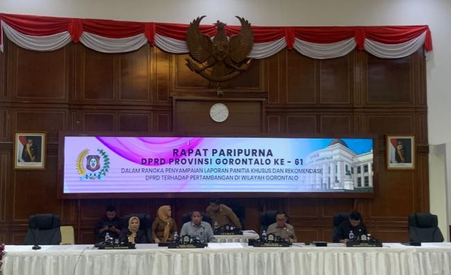 Suasana Rapat Paripurna, Senin (8/12/25). (Foto :  Penagar.id/Abdulharis Kune)