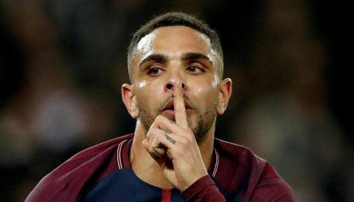 Mantan Bek PSG Layvin Kurzawa Resmi Berseragam Persib
