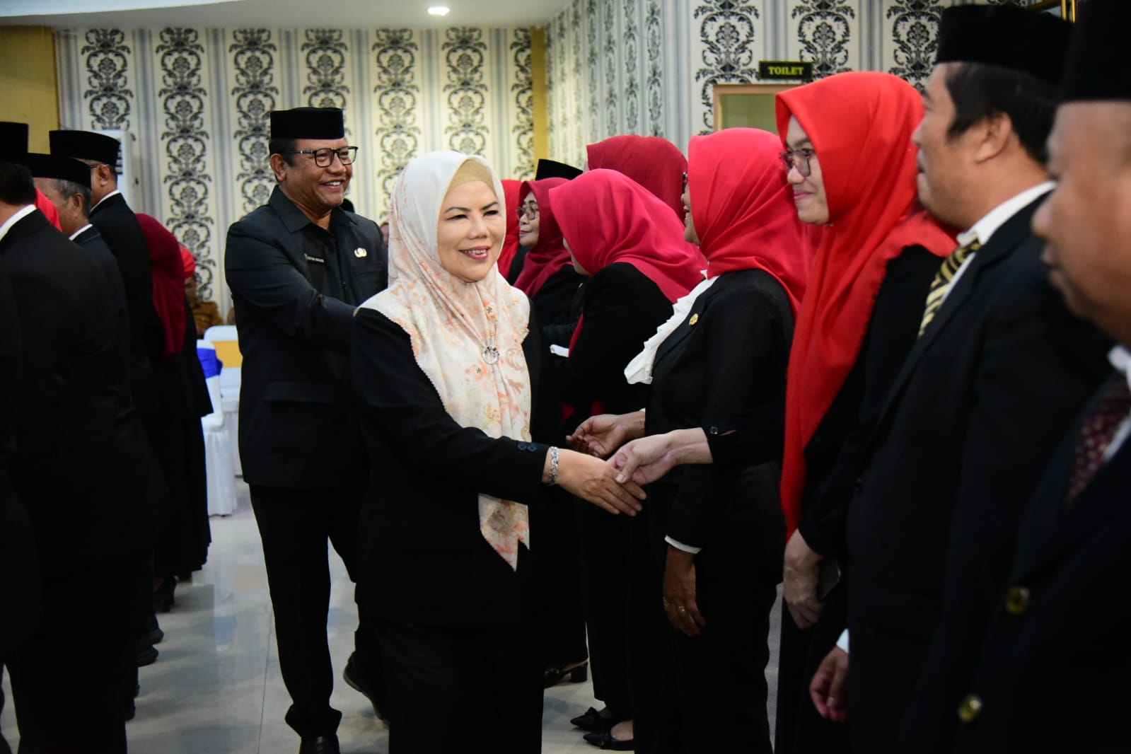 Wakil Gubernur Gorontalo Idah Syahidah saat menghadiri pelantikan pejabat pejabat eselon II, III dan IV di ruang Dulohupa kantor Gubernur, Senin (16/3/2026). (Foto : Bahrian)