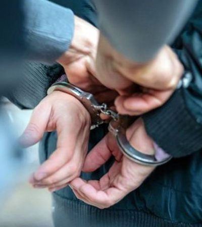 Ilustrasi ditangkap polisi. (Foto: iStock)