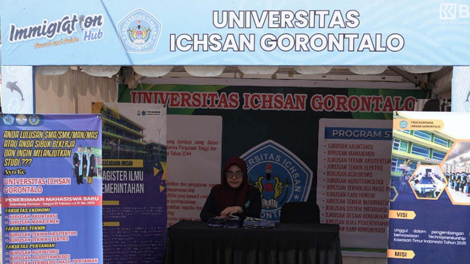Imigrasi gorontalo menggandeng Universitas Ichsan Gorontalo dalam pelaksanaan melaksanakan program Inovasi Immigration Hub (ImiHub) di pesisir Kabila Bone, Rabu (08/04/2026).(Foto: Dok. Imigrasi Gorontalo)