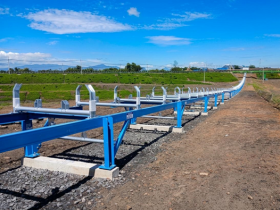 Jalur
penyangga sistem ban berjalan (conveyor belt support structure)    